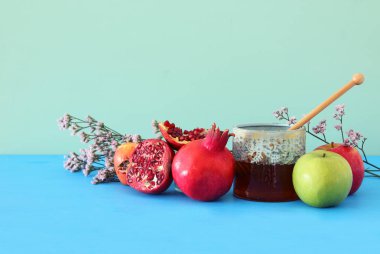 Rosh hashanah 'ın (Yahudi Yeni Yıl Tatili) dini imajı. Geleneksel semboller