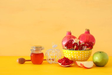 Rosh hashanah 'ın (Yahudi Yeni Yıl Tatili) dini imajı. Geleneksel semboller