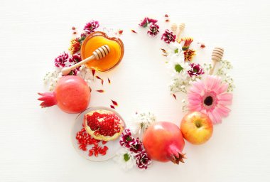 Rosh hashanah 'ın (Yahudi Yeni Yıl Tatili) dini imajı. Geleneksel semboller