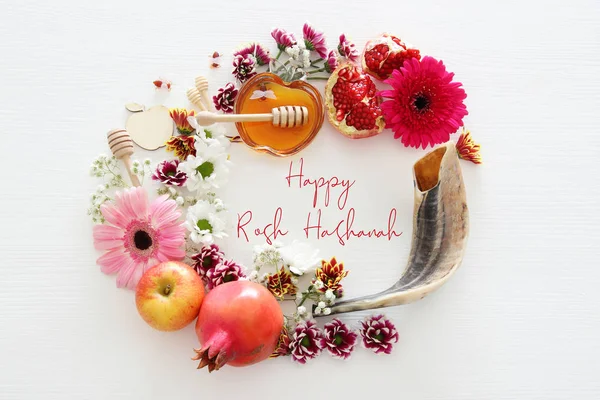 Rosh hashanah 'ın (Yahudi Yeni Yıl Tatili) dini imajı. Geleneksel semboller