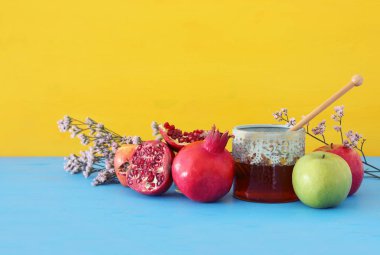 Rosh hashanah 'ın (Yahudi Yeni Yıl Tatili) dini imajı. Geleneksel semboller