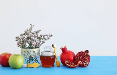 Rosh hashanah 'ın (Yahudi Yeni Yıl Tatili) dini imajı. Geleneksel semboller