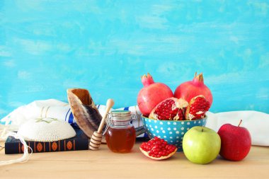 Rosh hashanah 'ın (Yahudi Yeni Yıl Tatili) dini imajı. Geleneksel semboller