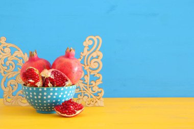 rosh hashanah (jewesh tatil) kavramı -nar geleneksel 