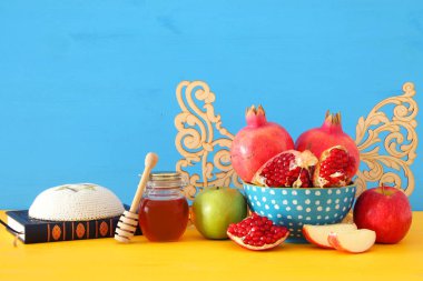 Rosh hashanah 'ın (Yahudi Yeni Yıl Tatili) dini imajı. Geleneksel semboller