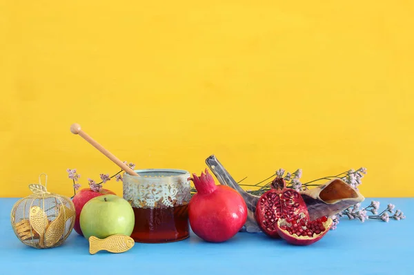 Religionsbild von rosh hashanah (jüdischer Neujahrsfeiertag) concep — Stockfoto