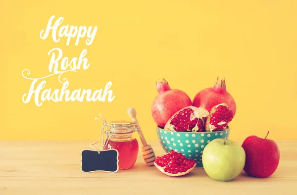 Rosh hashanah 'ın (Yahudi Yeni Yıl Tatili) dini imajı. Geleneksel semboller — Stok fotoğraf