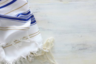Beyaz Duacı Şalı dini konsepti - Tallit, Yahudi dini sembolü