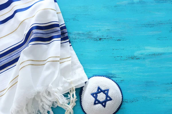 Religião imagem de xale de oração - Tallit símbolo religioso judaico. Rosh hashanah (feriado de Ano Novo judaico), Shabbat e Yom kippur conceito . — Fotografia de Stock