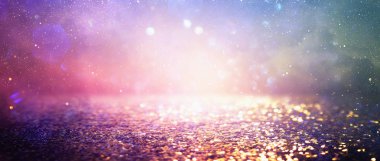 soyut glitter gümüş, mor, mavi ve altın ışıklar arka plan. de-odaklı. Afiş