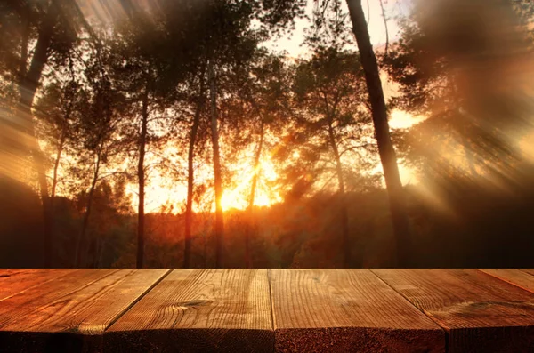 Background of empty table in front of blurry autumn bokeh. Ready for product display montage — Stock Photo, Image