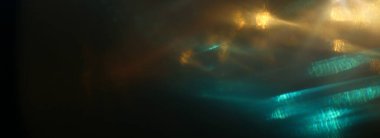 Lens parlamasının soyut görüntüsü. ışık sızıntısı