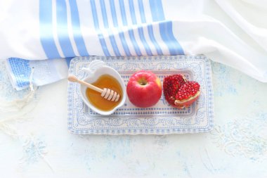 Rosh hashanah 'ın (Yahudi Yeni Yıl Tatili) dini imajı. Geleneksel semboller