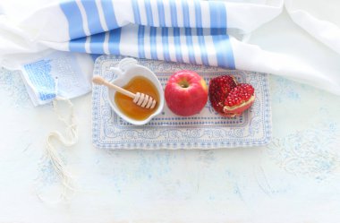Rosh hashanah 'ın (Yahudi Yeni Yıl Tatili) dini imajı. Geleneksel semboller