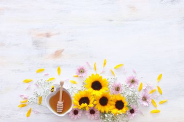 Rosh hashanah (Yahudi bayramı) konsepti - geleneksel bal bayramı sembolü