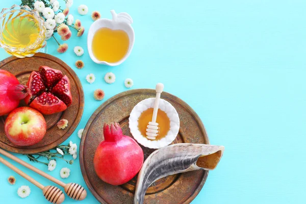 Rosh hashanah 'ın (Yahudi Yeni Yıl Tatili) dini imajı. Geleneksel semboller