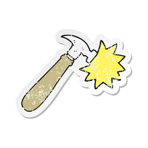 Retro distressed sticker of a cartoon hammer — Stock Vector
