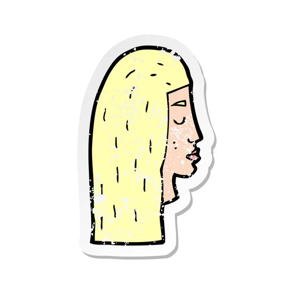 Retro distressed nálepka profilu ženské tváře kreslené — Stockový vektor