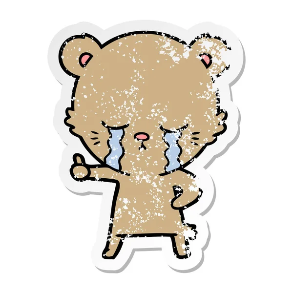 Adesivo angustiado de um urso de desenho animado chorando dando polegares para cima — Vetor de Stock