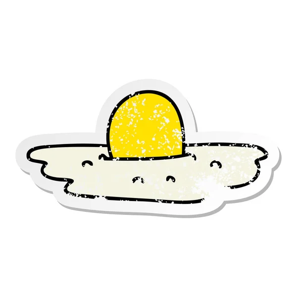 Distressed sticker of a quirky hand drawn cartoon fried egg — Stock Vector