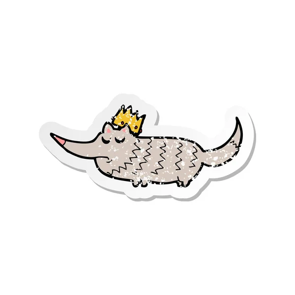 Retro distressed sticker of a cartoon little wolf with crown — Stock Vector