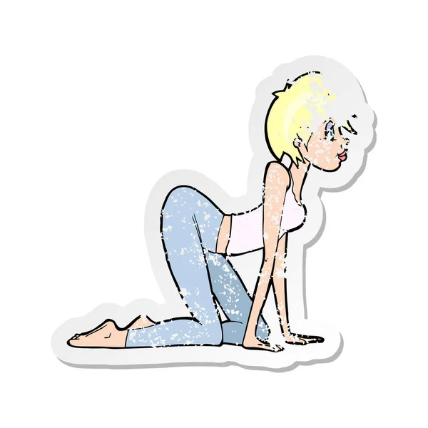 Retro distressed sticker of a cartoon sexy woman on all fours — Stock Vector