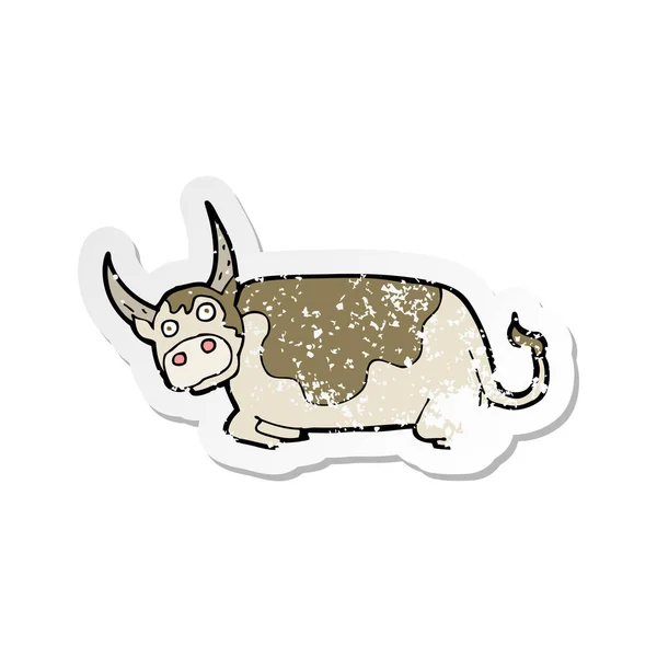Retro distressed sticker of a cartoon bull — Stock Vector