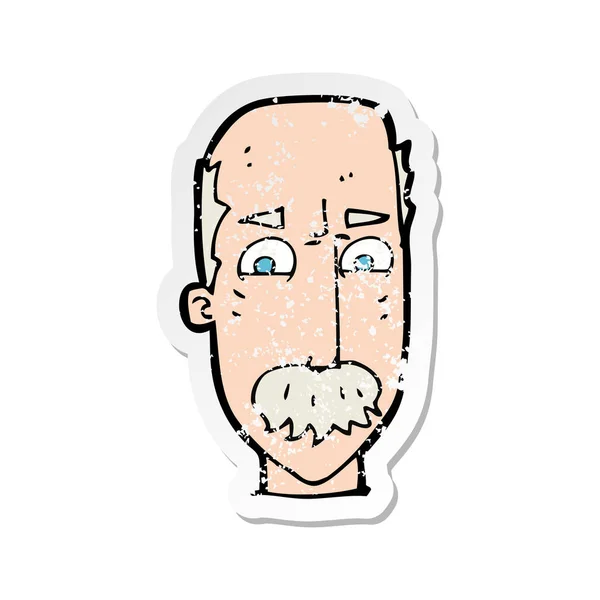 Retro noodlijdende sticker van een cartoon annnoyed oude man — Stockvector