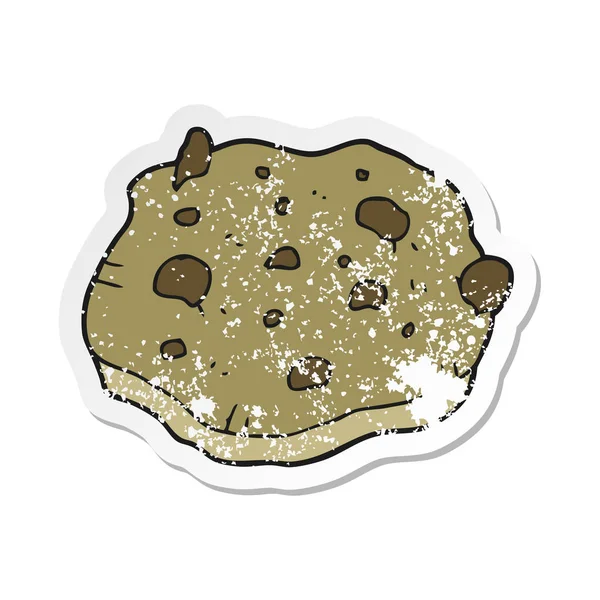 Retro Distressed Sticker Cartoon Chocolate Chip Cookie — Stock Vector