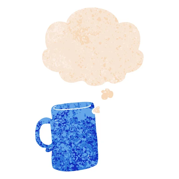 Tasse de dessin animé et bulle de pensée dans un style texturé rétro — Image vectorielle