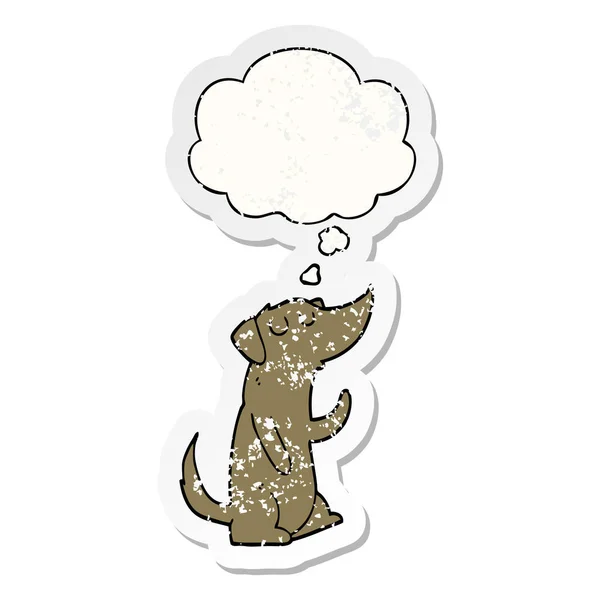 Cartoon-Hund und Gedankenblase als verschlissener Aufkleber — Stockvektor