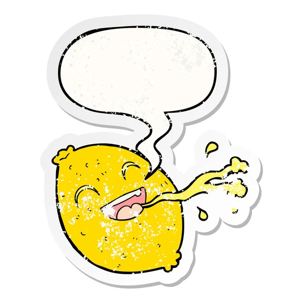 Cartoon squirting lemon and speech bubble distressed sticker — Stock Vector