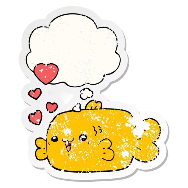 aşk kalpleri ve bir distr olarak düşünce balonu ile sevimli karikatür balık