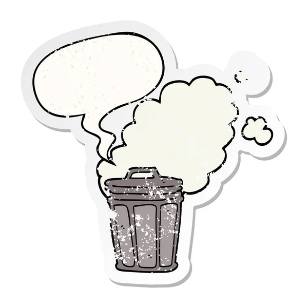 Cartoon stinkend vuilnis kan en toespraak bubble noodlijdende sticker — Stockvector