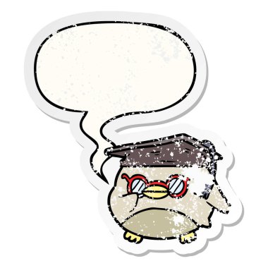 karikatür akıllı eski baykuş ve konuşma balonu sıkıntılı etiket