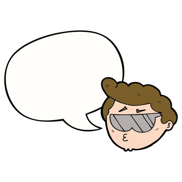 Мультяшний хлопчик в сонцезахисних окулярах і мові бульбашки — стоковий вектор