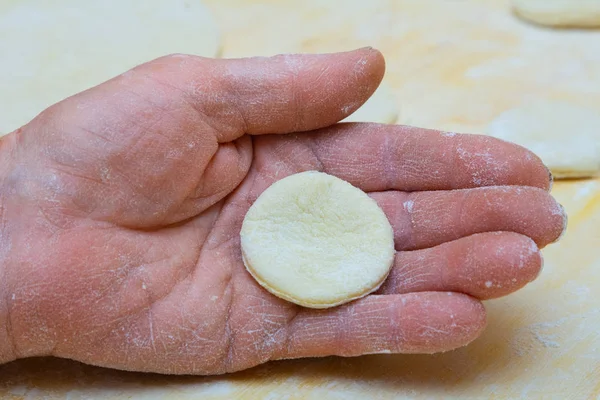 Knödel Kochen Der Heimischen Küche — Stockfoto