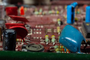 Elektronik Devre 'yi kapatın. Mikroçipler ve Elektronik Elementler