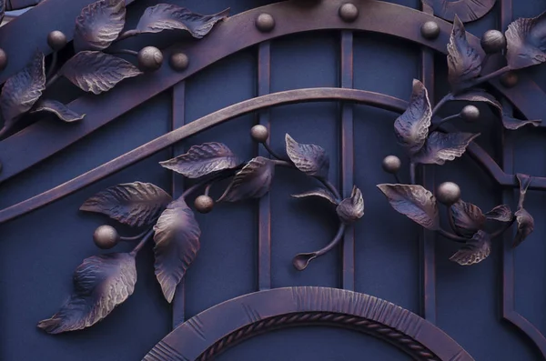 Güzel dekorasyon elemanları sahte kapıları