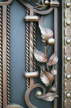 metal kapılar işlenmesi güzel Dekoratif metal yaprak