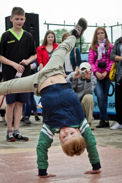 Rusia Yaroslavl Mayo 2013 Breakdance Battle Competition Una Calle Aire —  Fotos de Stock