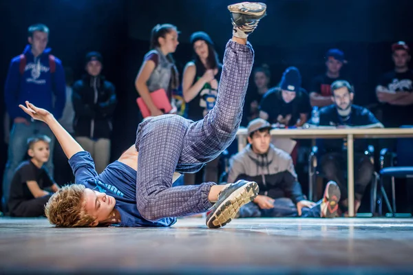 Russia Yaroslavl Oct 2013 Breakdance Battle Competition Kids Teenagers Adults — Stock Photo, Image