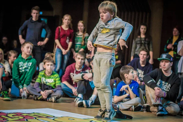 Rusia Yaroslavl Mar 2014 Nogi Ruki Breakdance Batalla Competencia Entre — Foto de Stock