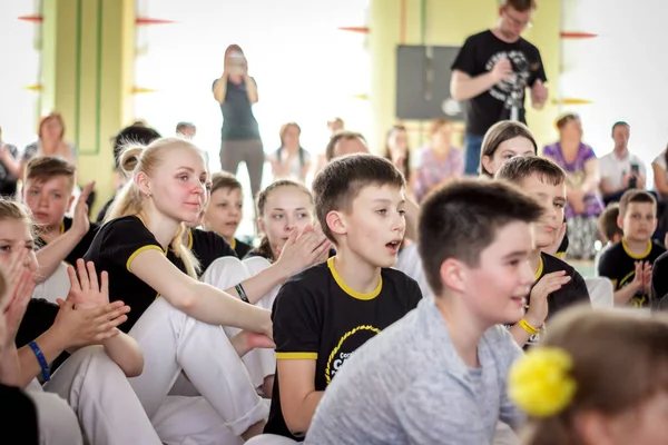 Rusia Yaroslavl Mayo 2018 Grupo Personas Involucradas Capoeira Gimnasio Calientan — Foto de Stock