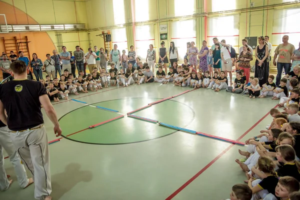 Russland Jaroslawl Mai 2018 Capoeira Gruppe Der Turnhalle Wärmt Sich — Stockfoto