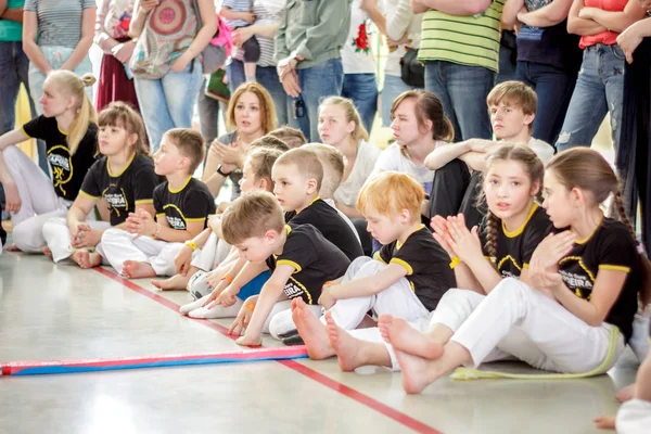 Russia Yaroslavl May 2018 Group People Involved Capoeira Gym Warm — Stock Photo, Image