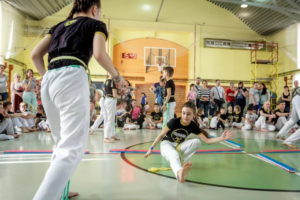 Russia Yaroslavl May 2018 Group People Involved Capoeira Gym Warm — Stock Photo, Image