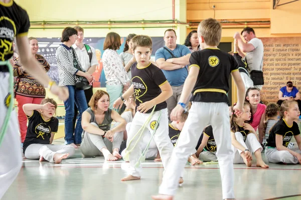 Russia Yaroslavl May 2018 Group People Involved Capoeira Gym Warm — Stock Photo, Image