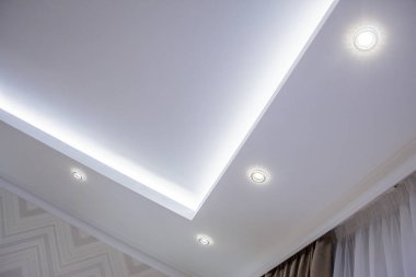 Oturma odası ve boş bir daire Lüks ortamı segmentlerinin modern ev iç dekor öğeleri