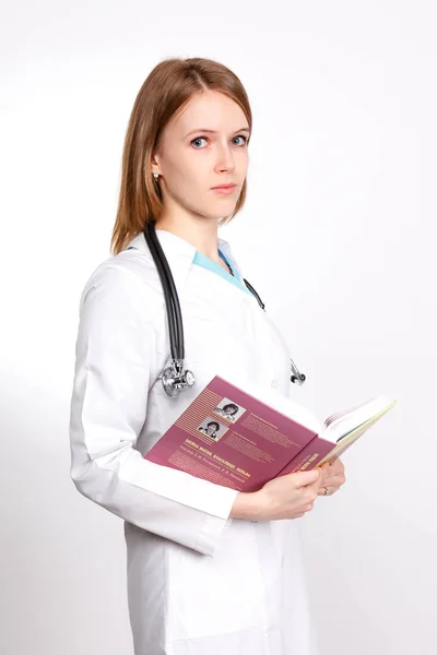 Russia Yaroslavl Jan 2015 Portrait Confident Serious Young Female Doctor — Stock Photo, Image